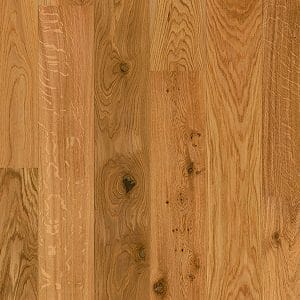 Tarima flotante de madera de roble natural ahumado.